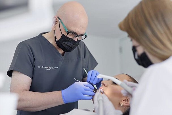 Zahnarzt-Nexte-to-Belleuve-Mihai-02-768x512.jpg